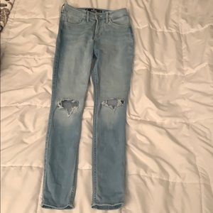 Hollister Curvy High-Rise Super Skinny